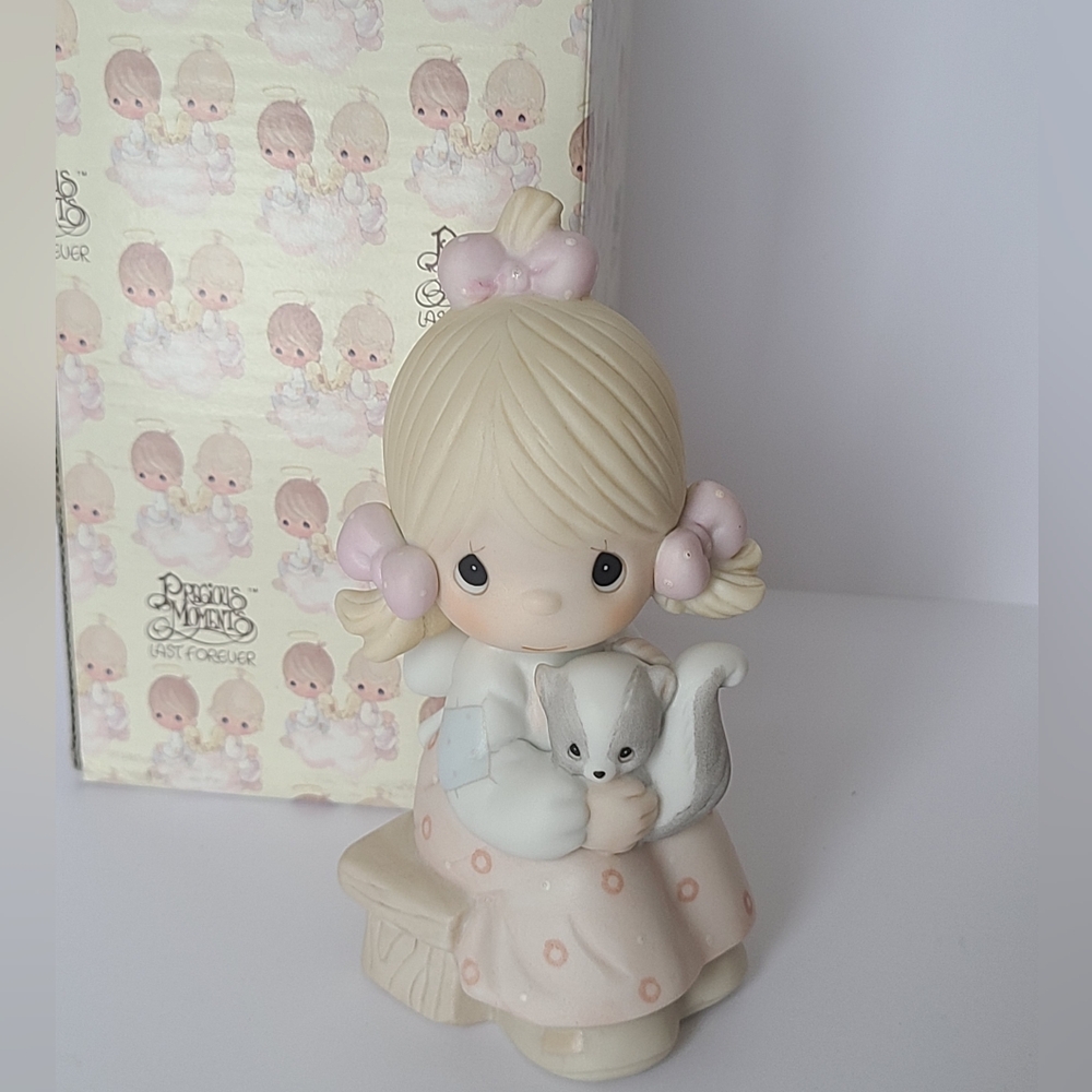 Vintage 80s Precious Moments Girl Skunk Collectible Porcelain Figurine - Picture 3 of 9